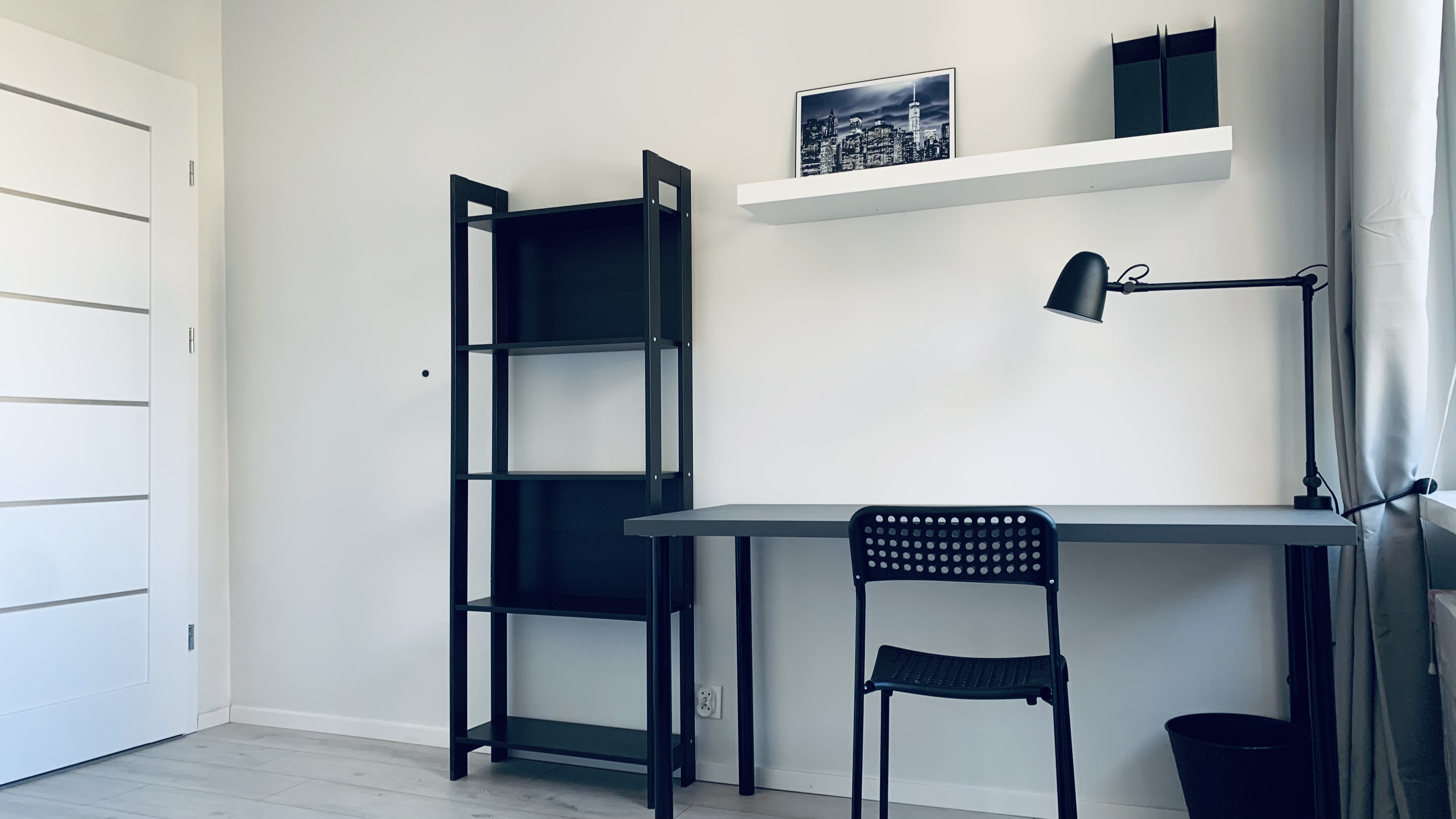 Desk and bookcase in Borowska room #3